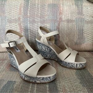 Clarks Narrative Wedge Sandals